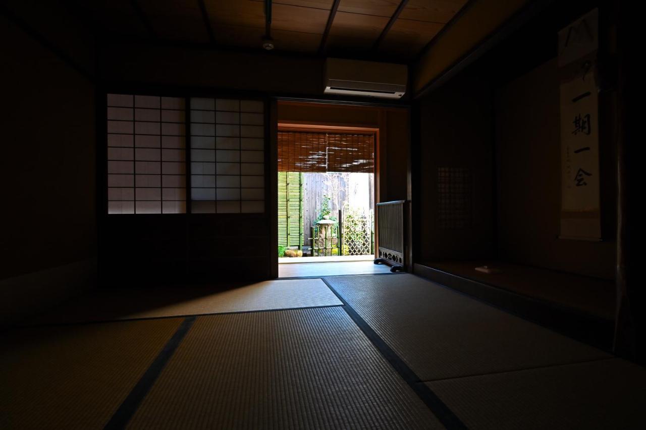 Отель Teahouse Rouji Киото Экстерьер фото